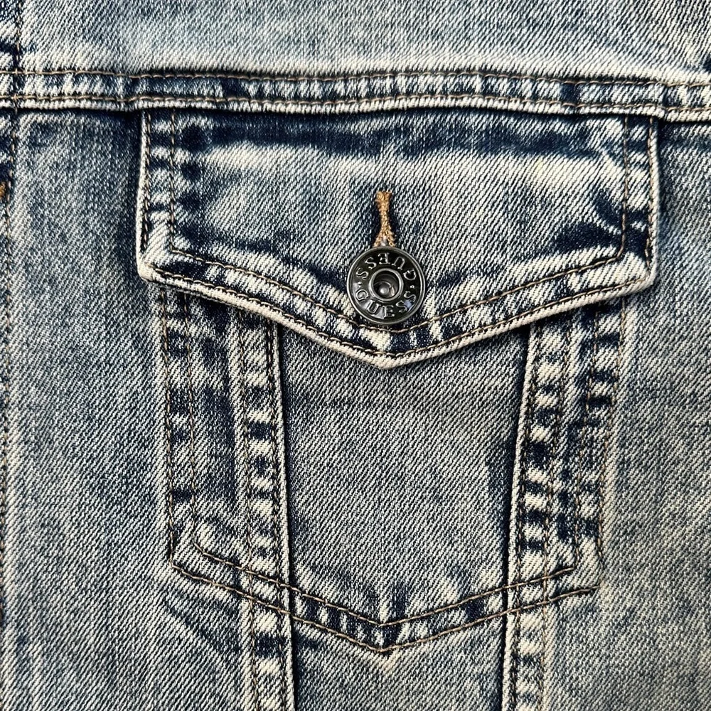 Guess trendy denim